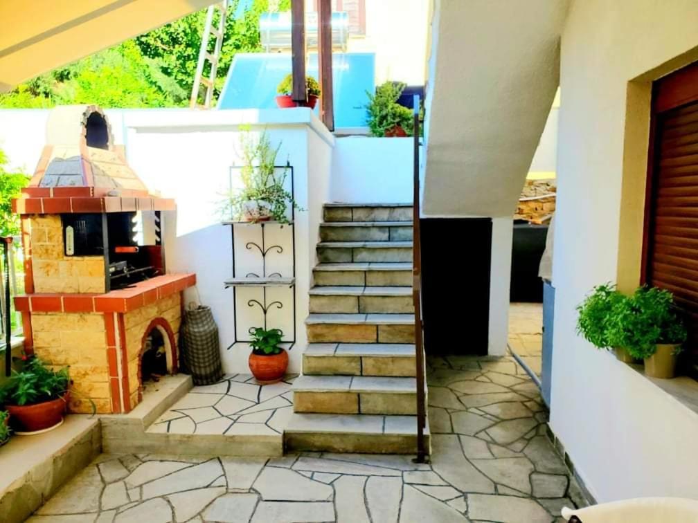 Gianni'S Apartment 1 By The Sea Ammouliani Exterior photo